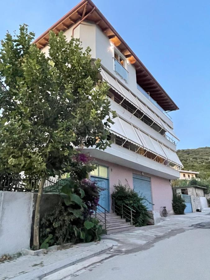 Adriatik Hotel Vlore Exterior photo